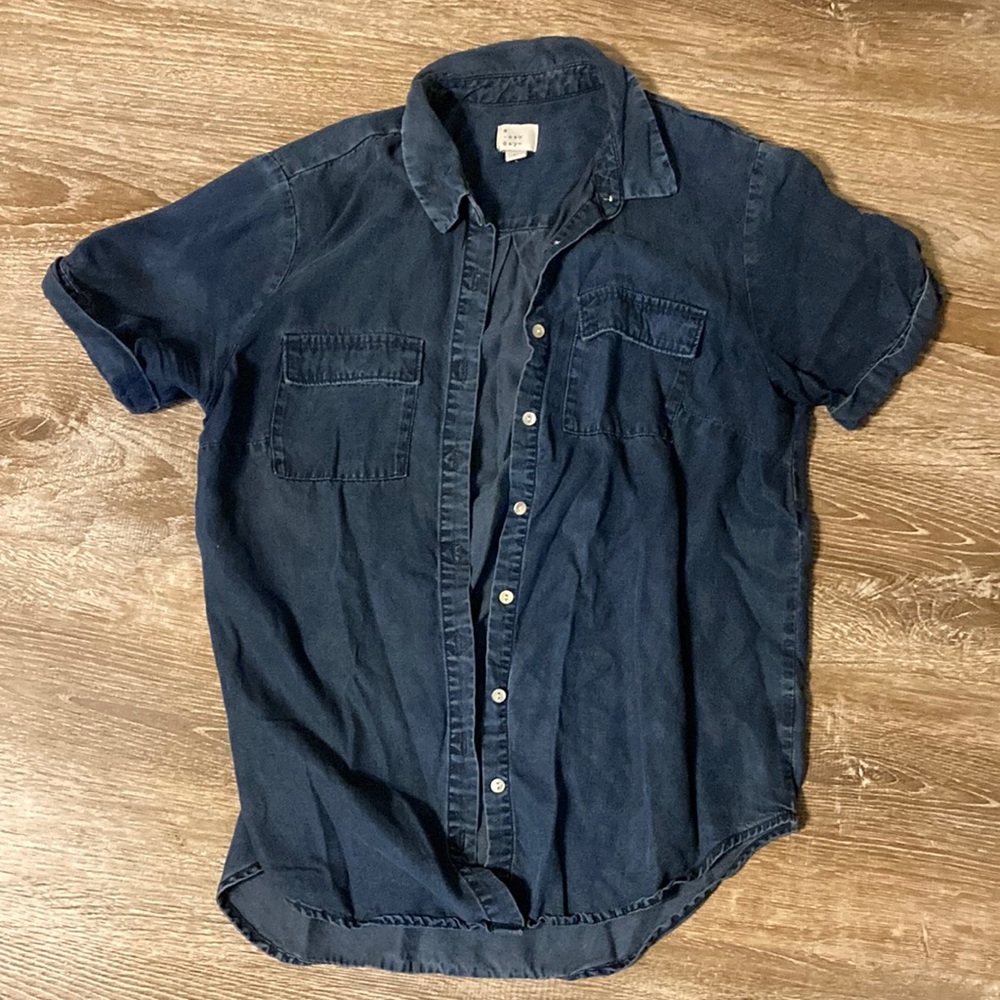 A new day dark denim short sleeve button down tencel shirt size medium top